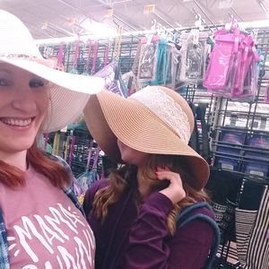 Meet your Posher, Caitlyn